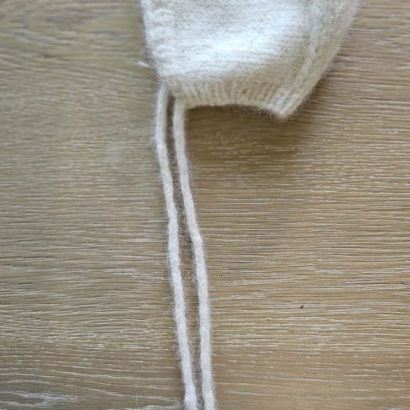 Luxelim Angora Hand Made Bonnet - Picture 3 of 4